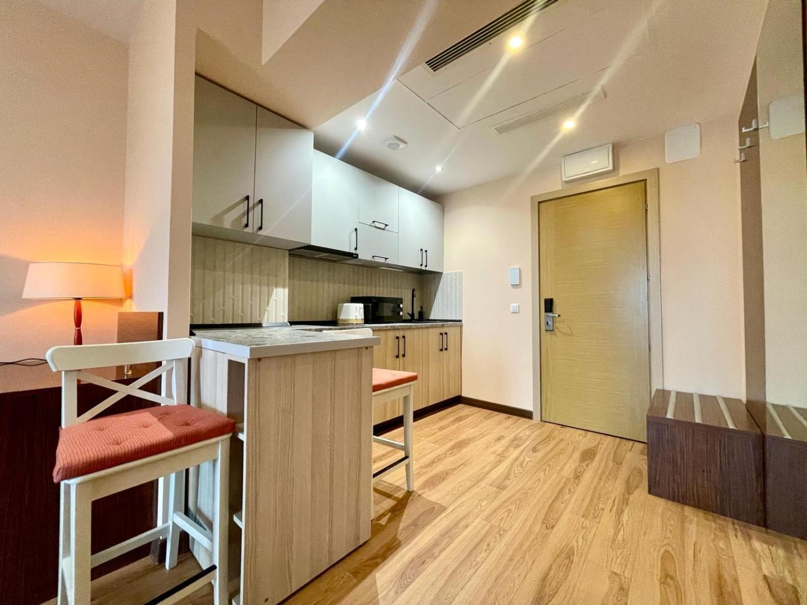 Presidential Luxury Apartments With Amazing View - Yamaluxe Bukares Bagian luar foto