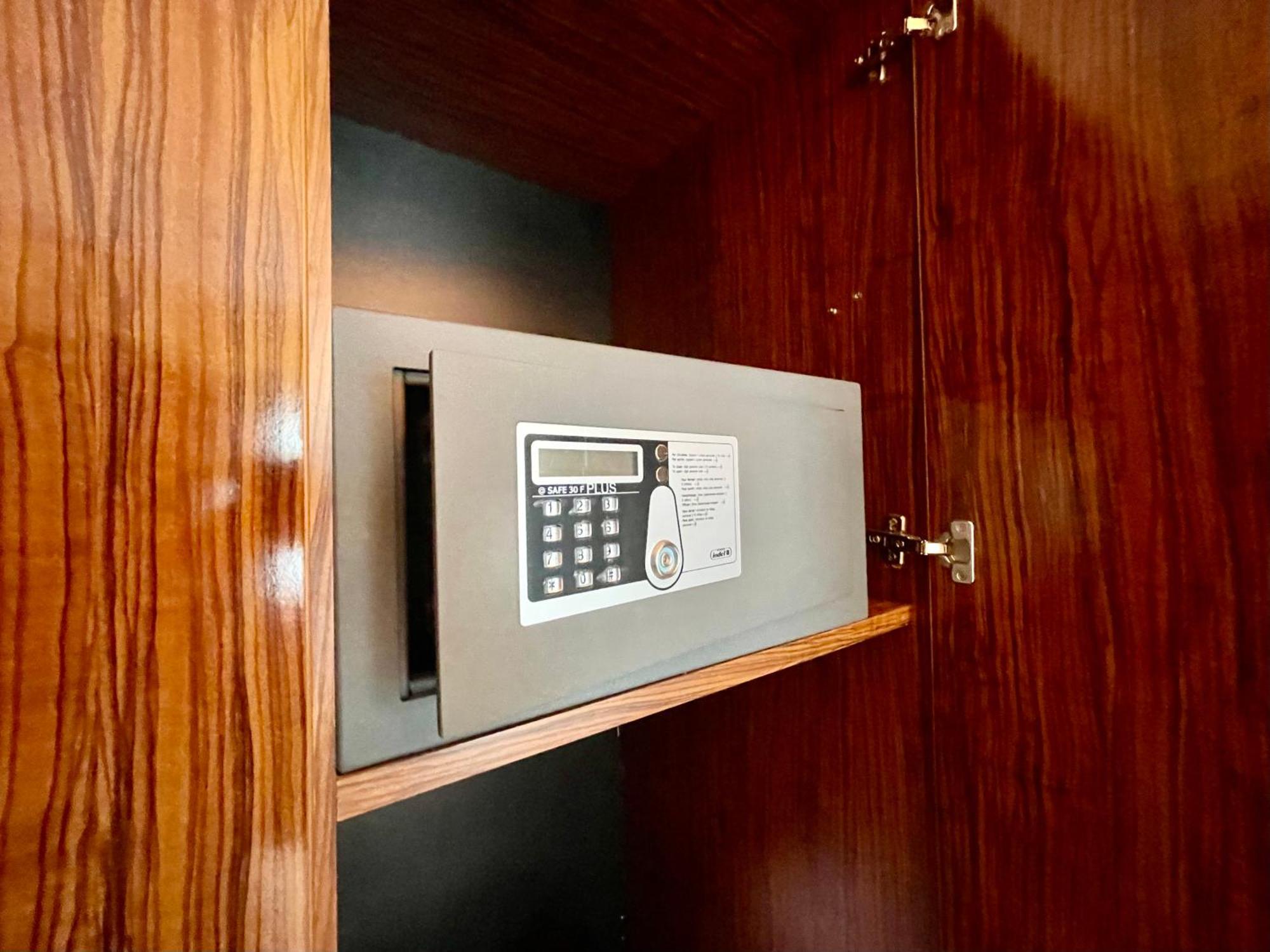 Presidential Luxury Apartments With Amazing View - Yamaluxe Bukares Bagian luar foto